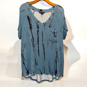 Rock & Republic Blue Black V-neck Shirt size Large